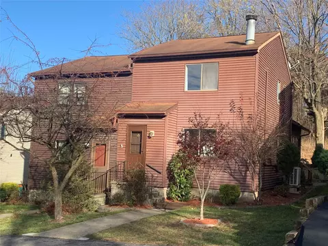 93 Sterling Pl, Lloyd, NY 12528