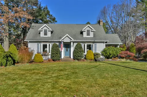 2 Grandview Ave, Ramapo, NY 10901