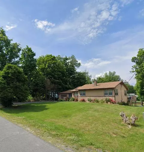 5 Maple St, South Fallsburg, NY 12779
