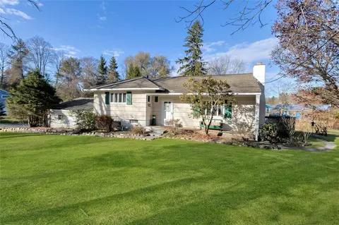 8 Nash Rd, North Salem, NY 10560