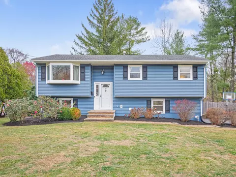 59 East St, Clarkstown, NY 10994