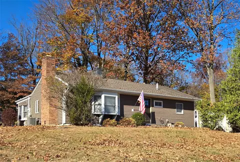 1 Staubitz Ave, Orangetown, NY 10965