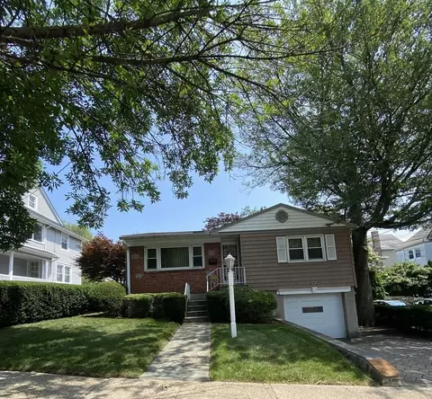 312 Seventh Ave, Pelham, NY 10803