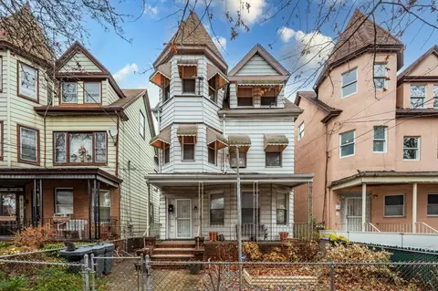 1516 Roselle St, New York, NY 10461