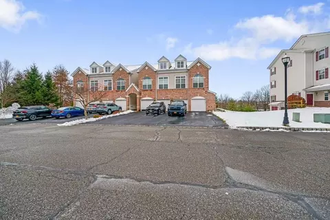 1301 Balsam Dr, New Windsor, NY 12553