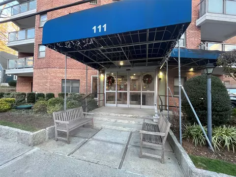 111 E Hartsdale Ave #7H, Greenburgh, NY 10530