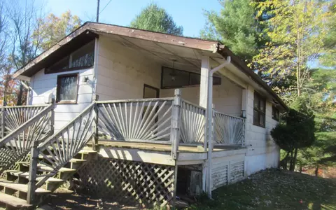 34 Miles Ln, Fallsburg, NY 12733