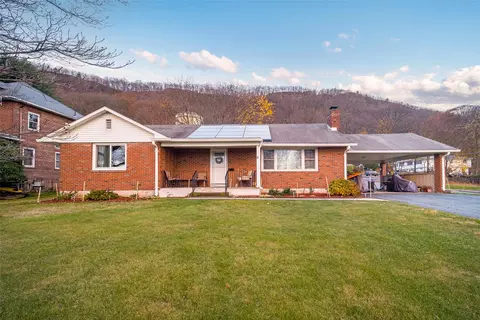 8 Hillside Ave, Haverstraw, NY 10927