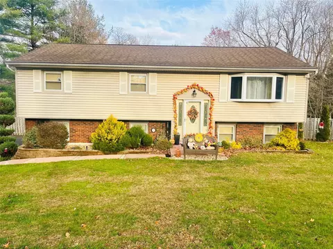 38 Scotland Rd, Ramapo, NY 10977
