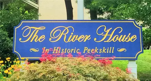 154 0verlook Ave #2G, Peekskill, NY 10566