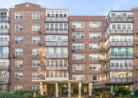 1 Washington Sq #5F, Larchmont, NY 10538