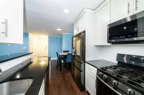 16 Lake #3D, White Plains, NY 10603