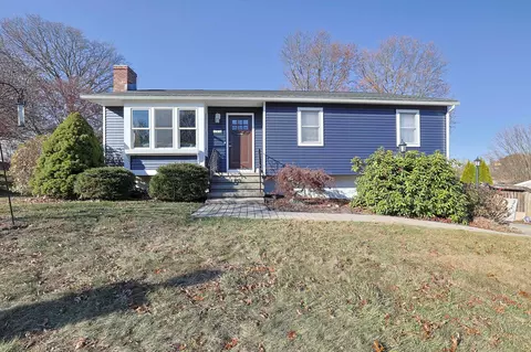 6 Crabapple Ct, Wappinger, NY 12590