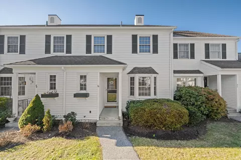70 Winterberry Cir, Lewisboro, NY 10518