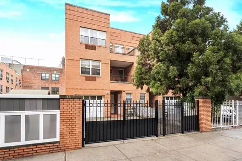 818 E 179th St, New York, NY 10460