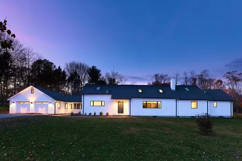 517 Primrose Hill Rd, Rhinebeck, NY 12572