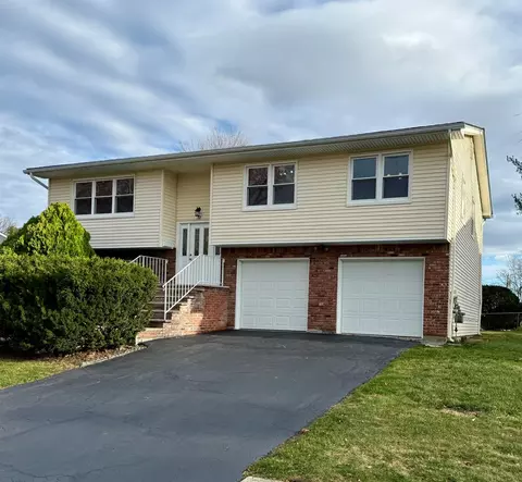 12 Helaine Ct, Orangetown, NY 10962