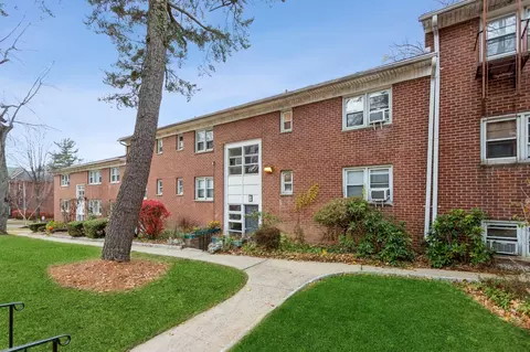 140 N Broadway #B4, Greenburgh, NY 10533