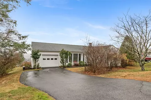 49 Bloomer Rd, Southeast, NY 10509