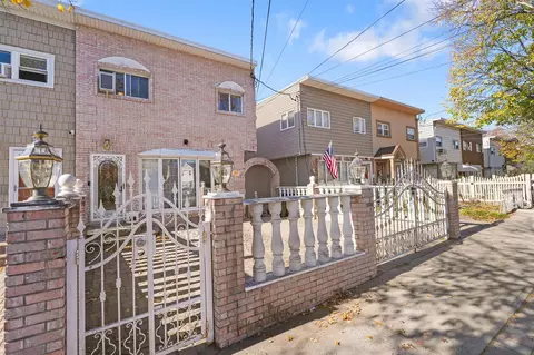 1469 Stadium Ave, New York, NY 10465