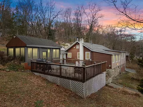 15 Grandview Trl, Monroe, NY 10950