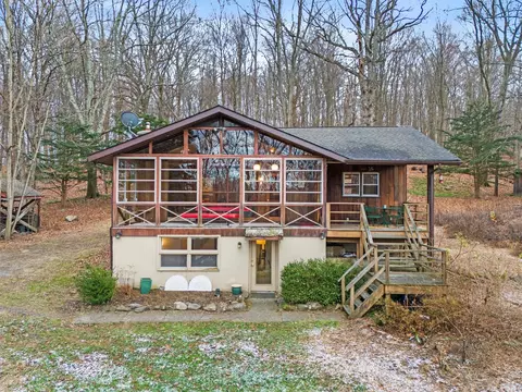 62 Willow Creek Rd, Washingtonville, NY 10992
