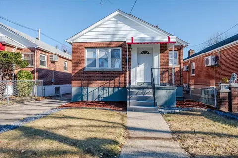 946 Brinsmade Ave, New York, NY 10465