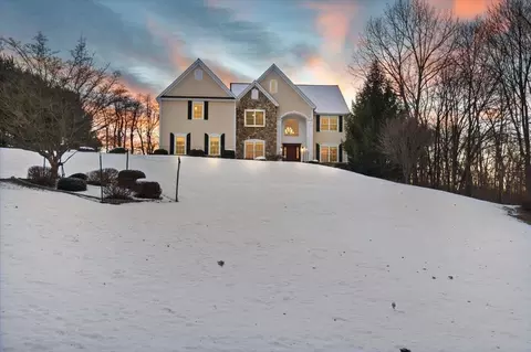 15 Shailin Ln, Southeast, NY 10509