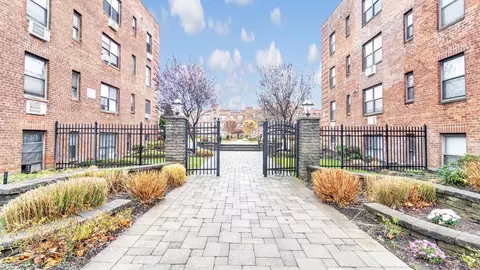 1 Jefferson Ave #E6, Rockville Centre, NY 11570