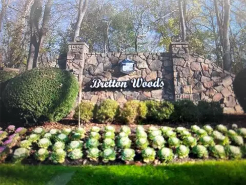 76 Birchwood Rd, Coram, NY 11727