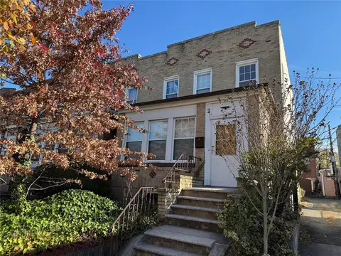 2383 36th St, New York, NY 11105