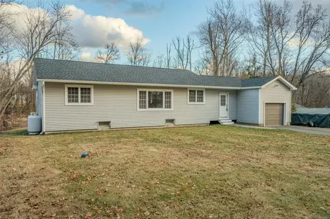 127 Covered Bridge Rd, Warwick, NY 10990