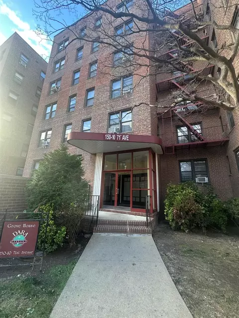 150-10 71st Ave #4C, New York, NY 11367