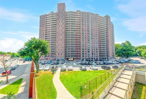 90-60 Union Tpke #10F, Glendale, NY 11385