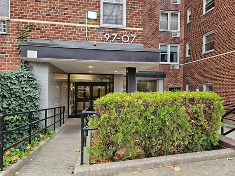 97-07 67th Ave #1A, New York, NY 11374