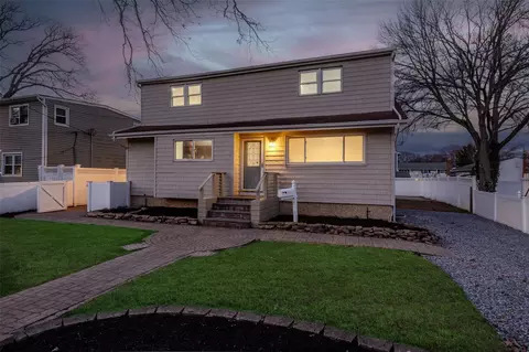 311 Neptune Ave, West Babylon, NY 11704