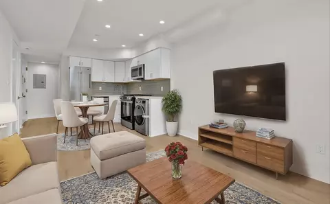 25-25 31 Ave #7A, New York, NY 11106