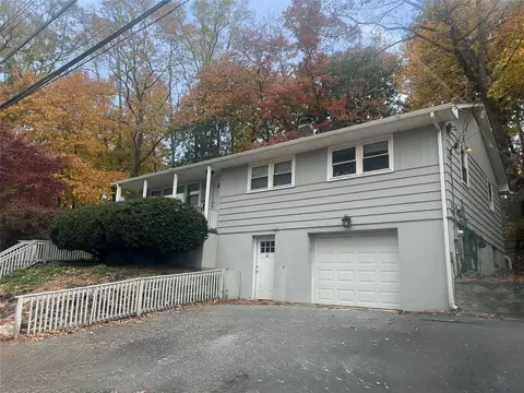 535 Kissam Rd, Peekskill, NY 10566