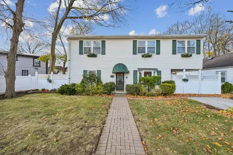 277 Harvard St, Hempstead, NY 11550