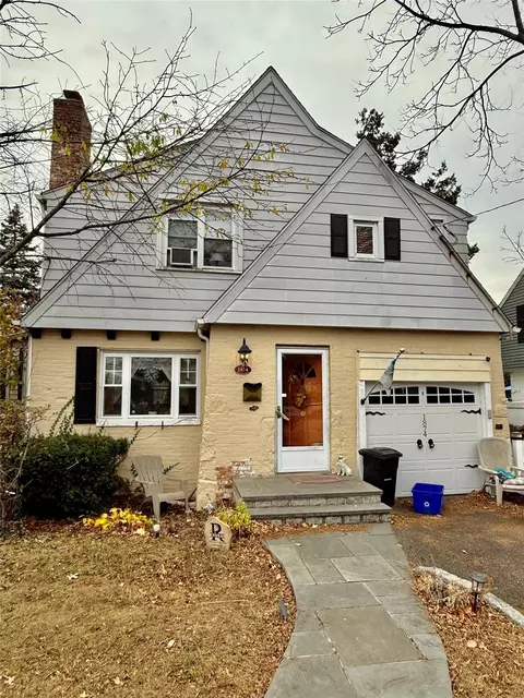 1874 Rockville Dr, Baldwin, NY 11510