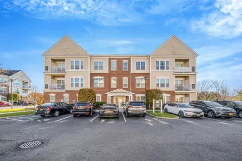 2133 Finch Ln #2133, Central Islip, NY 11722