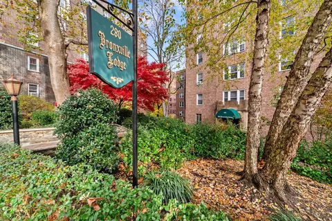 280 Bronxville Rd #4W, Yonkers, NY 10708