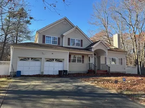 66 Wilson Ave, Brookhaven, NY 11764