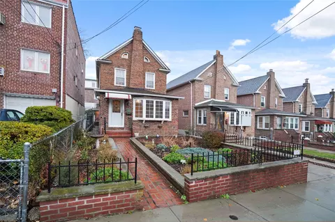 54-11 65 Pl, New York, NY 11378
