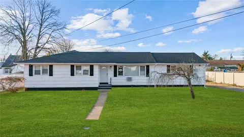 532 Empire Ave, West Babylon, NY 11704