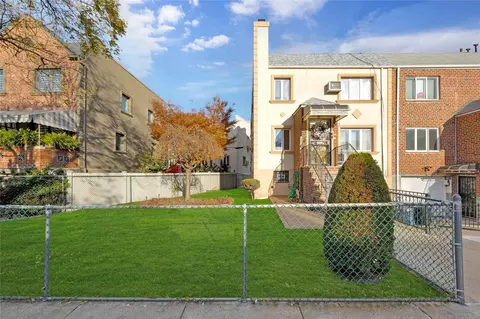 62-63 82nd St, New York, NY 11379