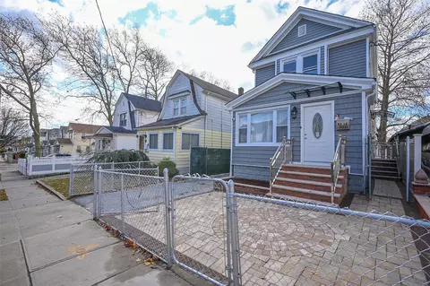 88-46 213th St, New York, NY 11427