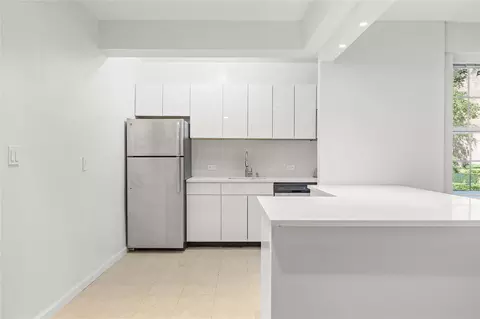230 Pelham Rd #1L, New Rochelle, NY 10805