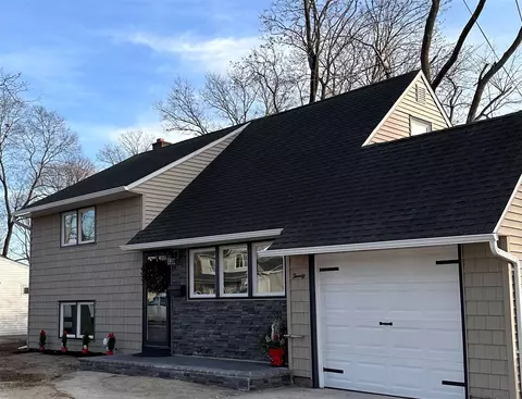 20 Irving Pl, Islip Terrace, NY 11752