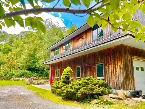 15 Rocky Mountain Way, Holmes, NY 12531